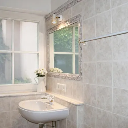 Schloesschen Im Weinberg *