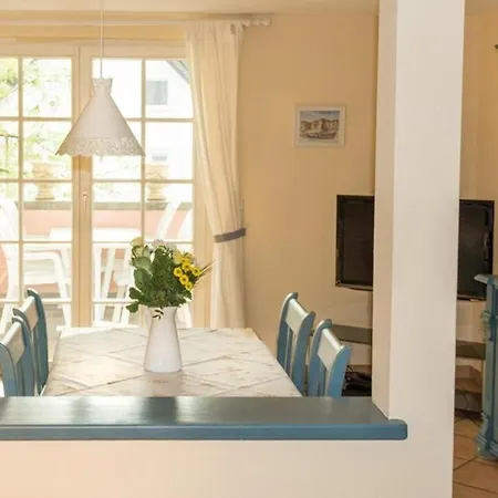 Schloesschen Im Weinberg