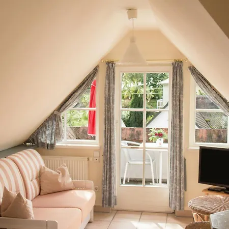 Schloesschen Im Weinberg * מיירסבורג