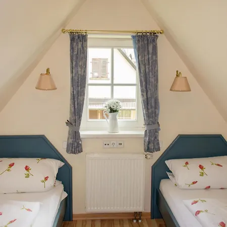 Schloesschen Im Weinberg *